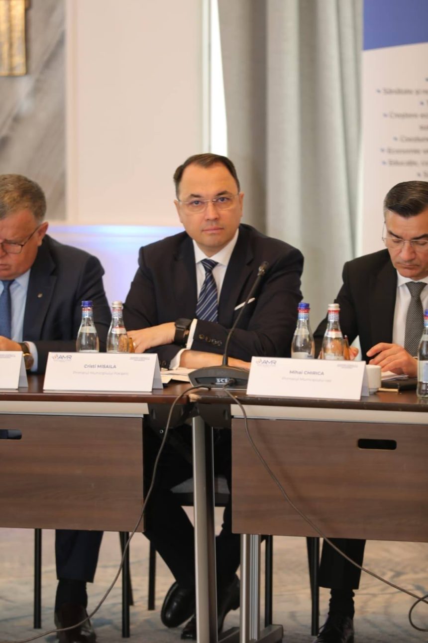 foto primarul misaila atrarea fondurilor europene motorul principal al dezvoltarii focsaniului