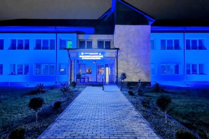 DGASPC Vrancea sprijina Ziua Internationala de Constientizare a Autismului prin iluminarea cladirii in culoarea albastra