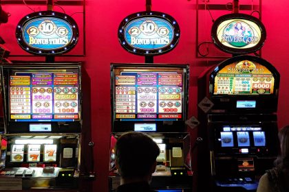 Euro falsificati schimbati de un vrancean la casino barbatul a fost condamnat la inchisoare