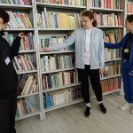 FOTO Bibliotecar pentru o zi la Biblioteca Municipala Elena Lahovary din Adjud
