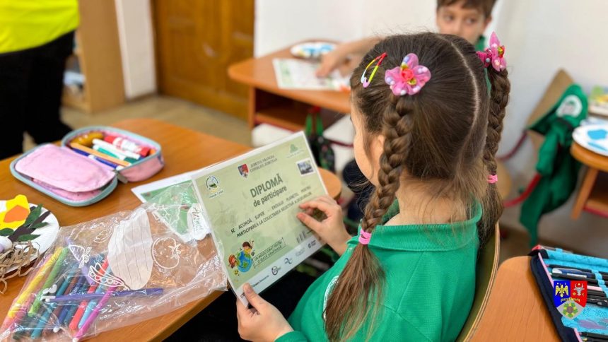 FOTO Elevii a trei scoli din Focsani au primit diplome de Super Eroul Planetei in Saptamana Verde
