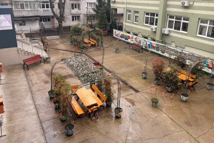Liceul de Arta din Focsani va putea pastra curtea pana la sfarsitul anului scolar Ce urmeaza dupa acela