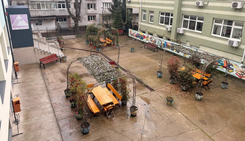 Liceul de Arta din Focsani va putea pastra curtea pana la sfarsitul anului scolar Ce urmeaza dupa acela