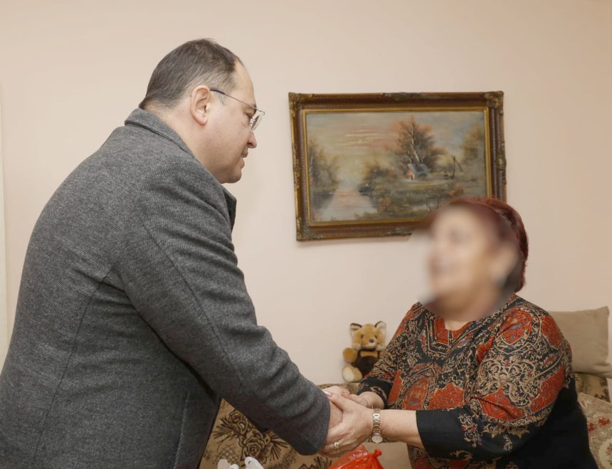 Pachet special cu alimente pentru pregatirea mesei de Paste destinat locuitorilor din Focsani cu venituri reduse