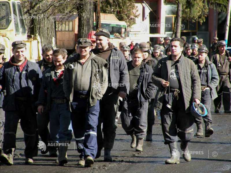 Protest spontan al minerilor de la carierele Vulcan Lupeni si Livezeni