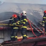 ULTIMA ORA incendiu de proportii la doua gospodarii din Milcovul