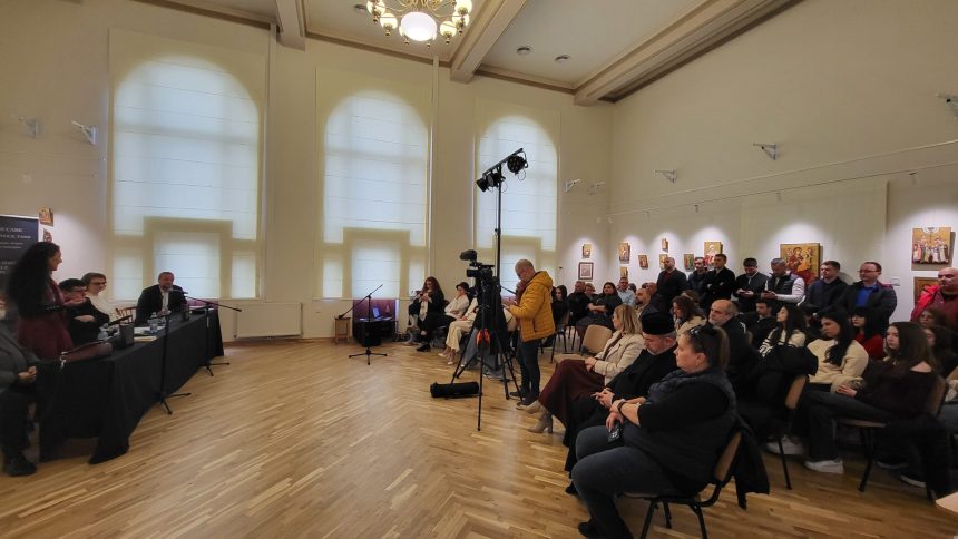 VIDEO FOTO Florin Florea si a botezat prima carate literara in cadrul unei lansari la Ateneul Popular