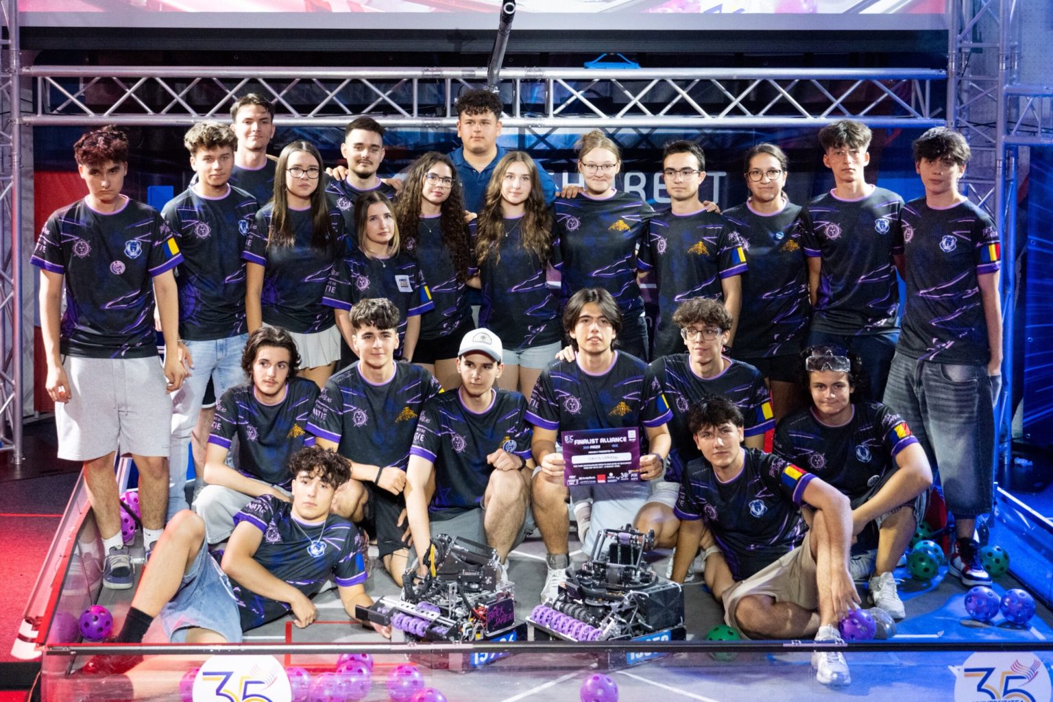 FOTO Performanta remarcabila pentru Brickbot la cea mai mare competitie internationala de robotica off season