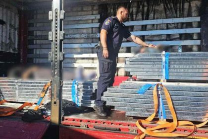 marocani intrati ilegal in romania gasiti inconstienti in semirremorca unui tir