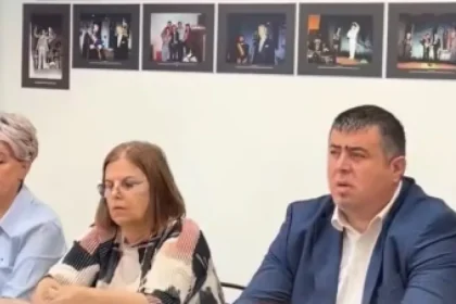 Adjud: 350 de copii vulnerabili, sprijiniți să rămână în școală