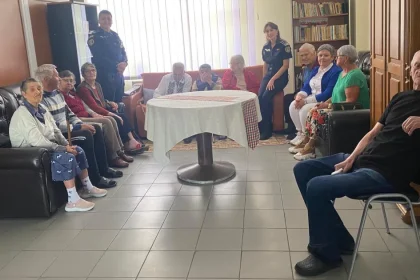 Polițiștii vrânceni au discutat cu persoane vârstnice despre prevenirea victimizării