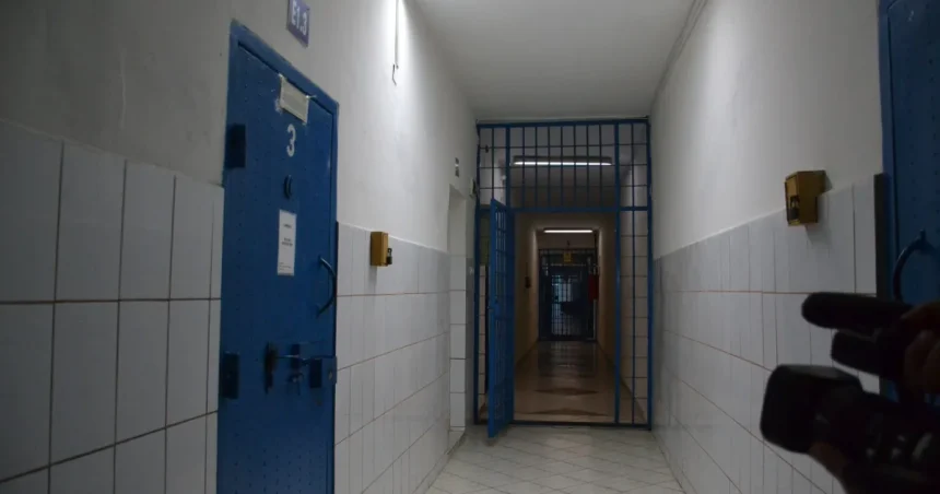 Vrâncean condamnat la 10 ani pentru că și-a ucis fratele și a dormit lângă cadavru
